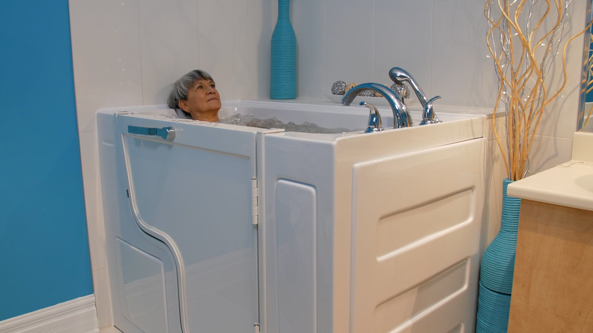BAINS SÉCURS : DES EXPERTS DANS LA DISTRIBUTION DE BAINS À PORTE